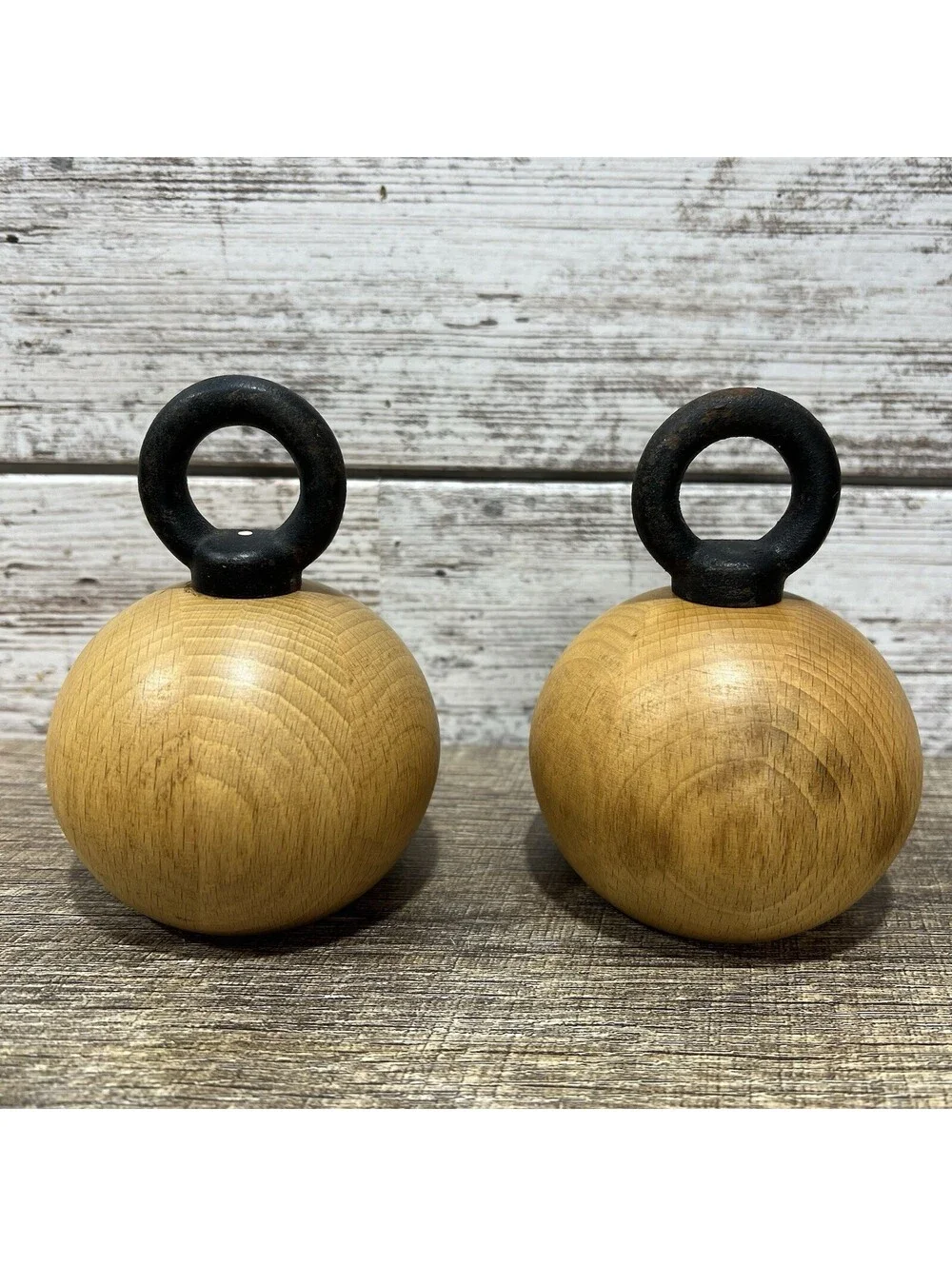 VTG BODUM Nissen Ball Boy Salt  & Pepper Round Wooden Mill/Grinder Set Denmark